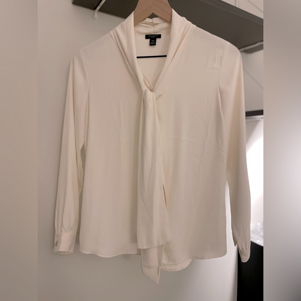 Ann taylor neck shell blouse